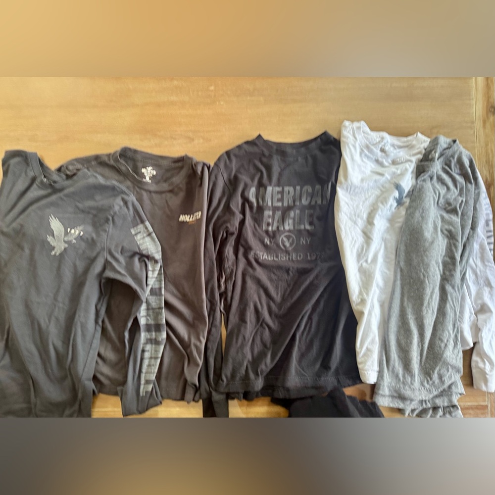 5 Men’s American Eagle Hollister long sleeve tees XS worn my son grew out of